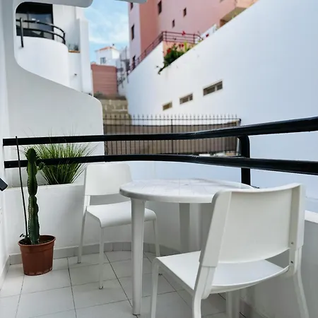 Cristianos 1-bedroom Apartment, Swimming Pool * Los Cristianos (Tenerife)